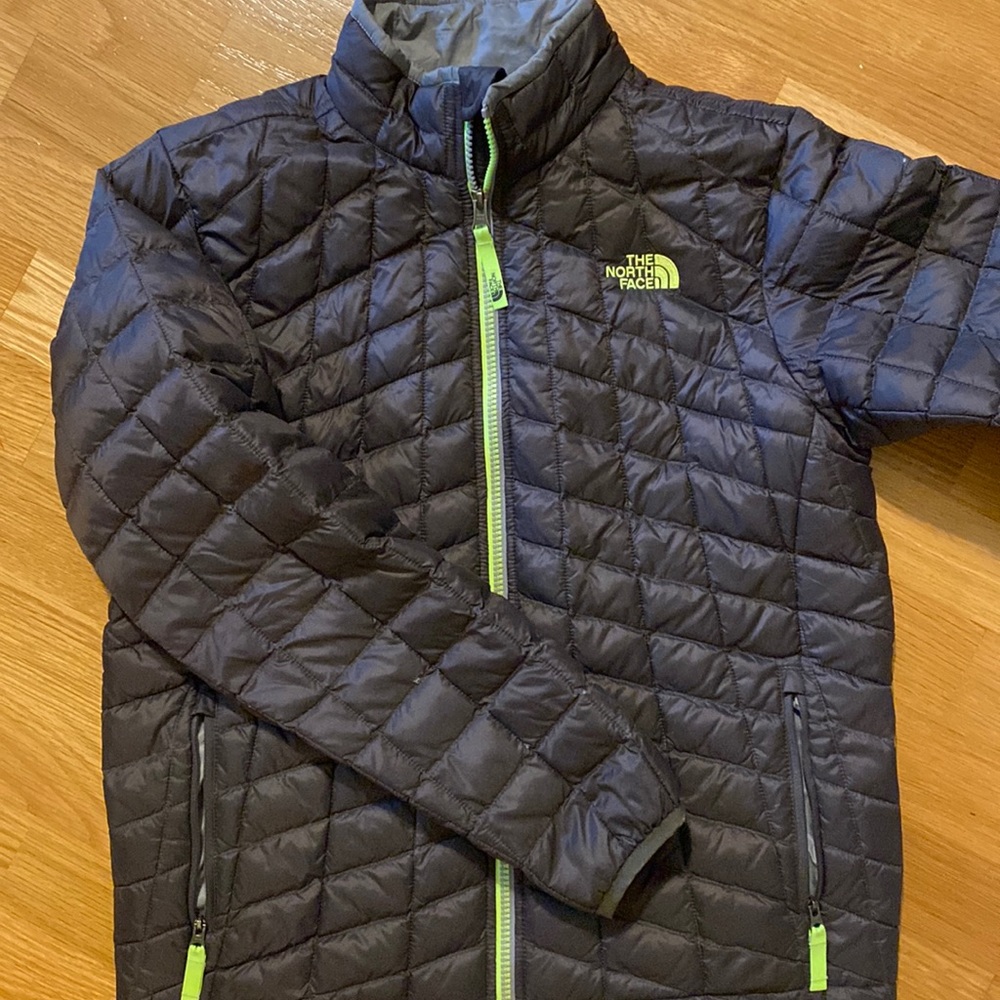North Face light weight puffy jacket